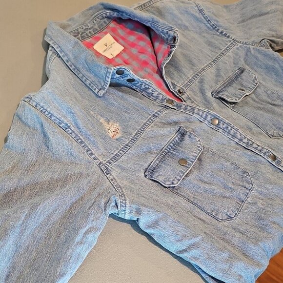 American Eagle Outfitters Distressed Medium Blue Jean Jacket - Picture 5 of 10